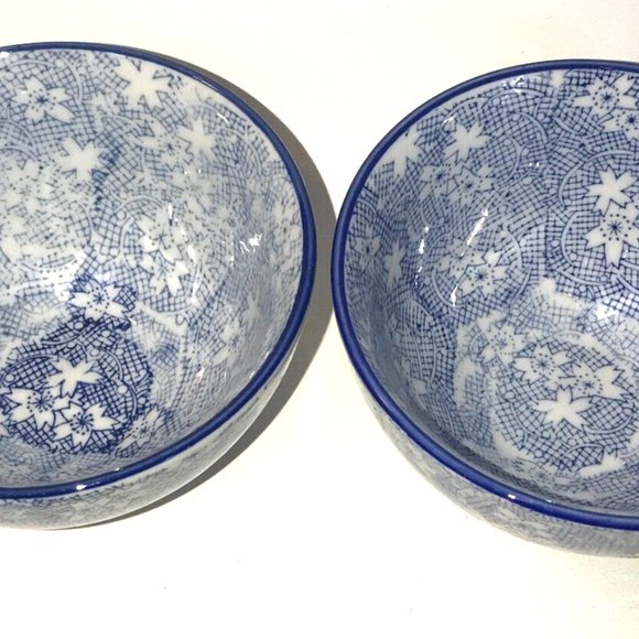 VTG Set 2 Chinese Blue & White Porcelain Pedestal Rice Bowls Flower 4” x 3" - Picture 4 of 4